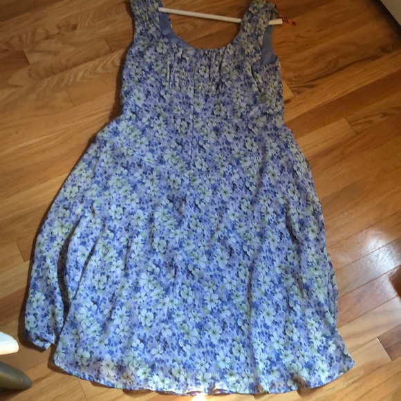 Floral sleeveless dress - Picture 3 of 10